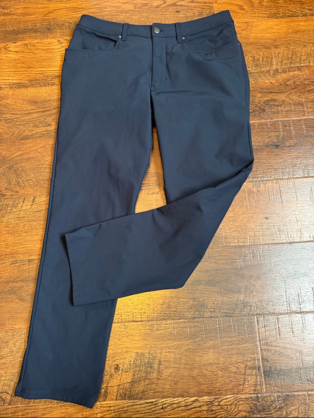 Men’s Lululemon brand ABC pants in size 32W 30L